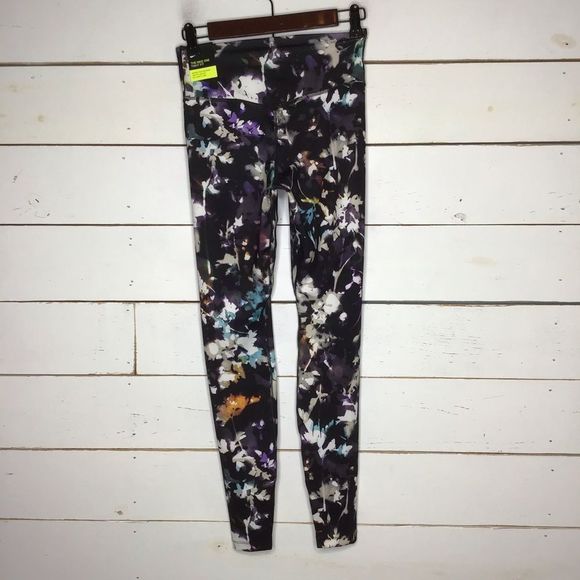 New The Nike One Printed Leggings Tight Fit CD6997 - Picture 2 of 8